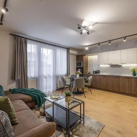 Apartment Exclusive Duplex With Balcony On Elisabeth St'