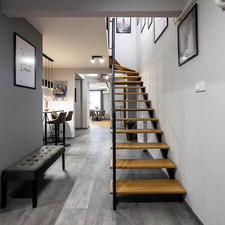Apartment Exclusive Duplex With Balcony On Elisabeth St' Budapest