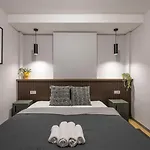 Exclusive Duplex With Balcony On Elisabeth St' * Budapest