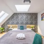 Exclusive Duplex With Balcony On Elisabeth St' Apartment
