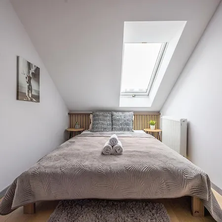 Apartmán Exclusive Duplex With Balcony On Elisabeth St'